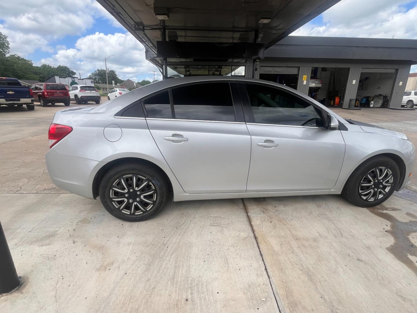 2011 GRAY Chevrolet Cruze 1LT (1G1PF5S96B7) with an 1.4L L4 DOHC 16V TURBO engine, 6-Speed Manual transmission, located at 8101 E. Skelly Dr., Tulsa, OK, 74129, (918) 592-3593, 36.121891, -95.888802 - Photo#3